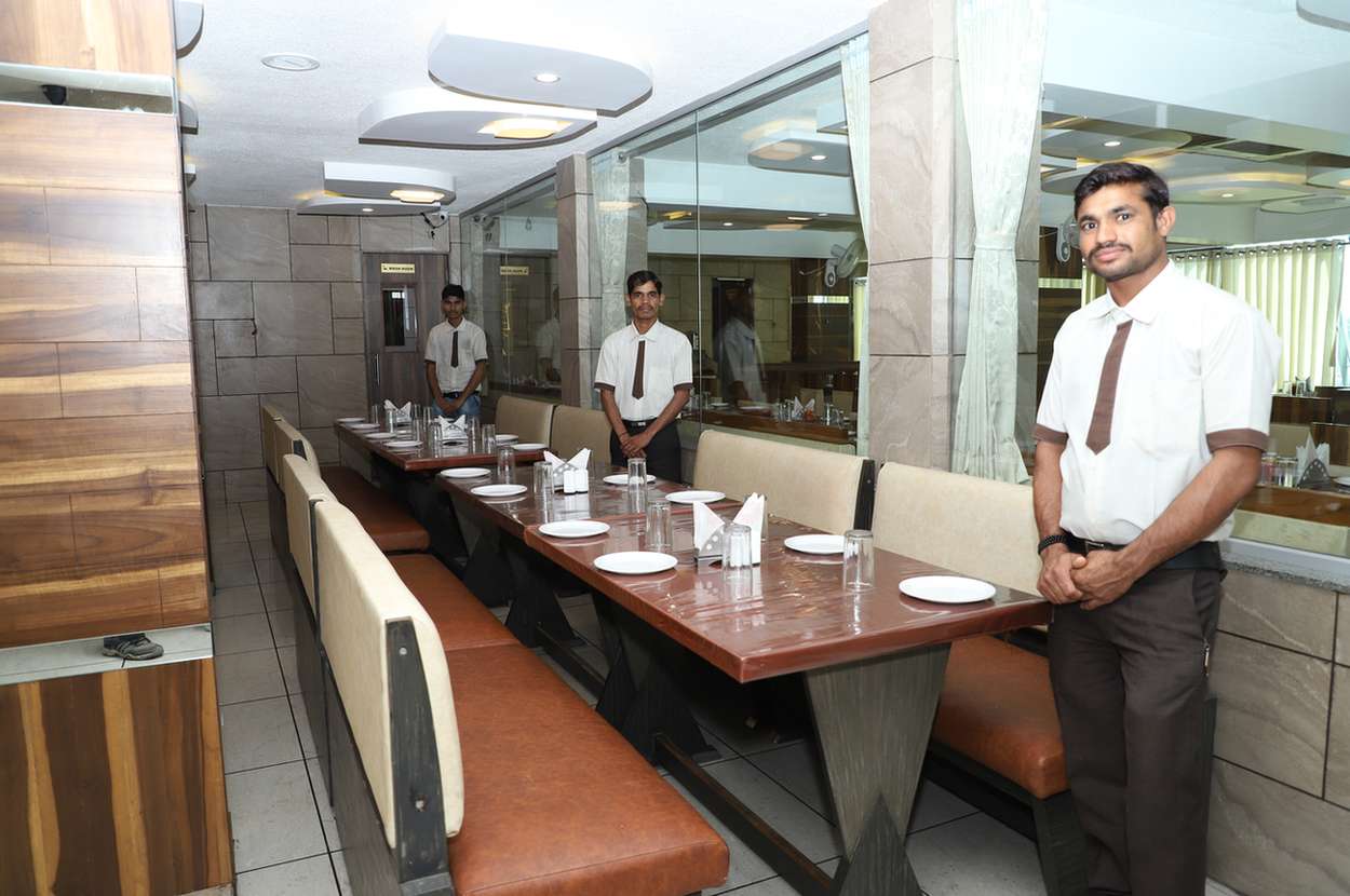 Best Dinner in Mahesana Hotel